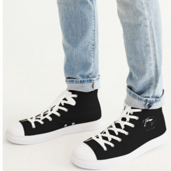 Men Hightop Canvas Shoe